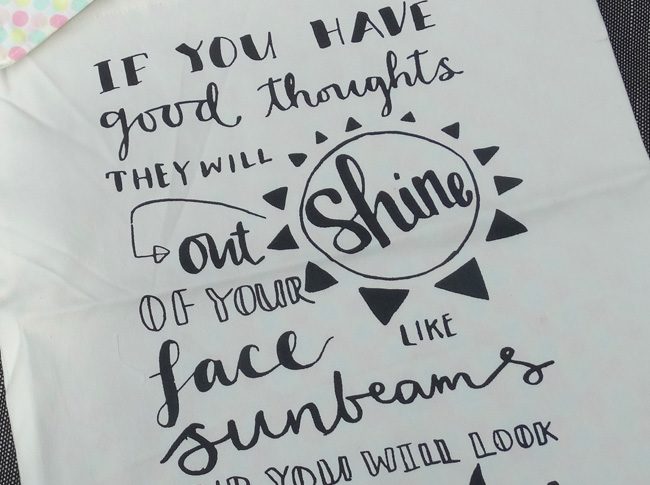 If you have good thoughts they will shine out of your face like sunbeams - Tote bag 1 strap